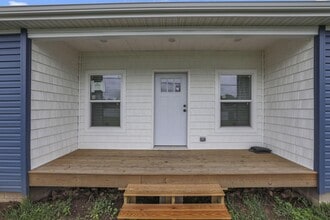 216 Wood St in Buckeye Lake, OH - Building Photo - Building Photo