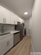 27 Phillips St, Unit 3 in Boston, MA - Building Photo - Building Photo
