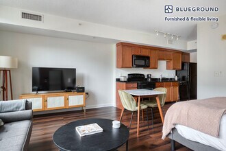 70 I St SE in Washington, DC - Foto de edificio - Building Photo