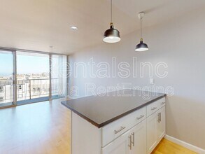651 Kansas St in San Francisco, CA - Building Photo - Building Photo