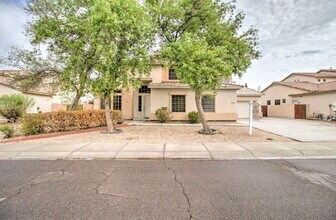 2026 E County Down Dr in Chandler, AZ - Building Photo - Building Photo