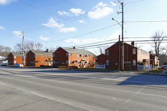 Neville Mansionettes in Neville Island, PA - Building Photo - Building Photo