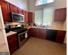 514 Sayre Dr in Princeton, NJ - Building Photo - Building Photo