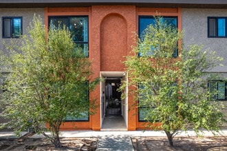 1628 W 218th St in Torrance, CA - Foto de edificio - Building Photo