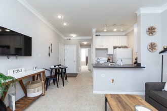 The Lakes Of Olentangy in Lewis Center, OH - Building Photo - Building Photo