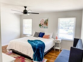 23 Berkley Pl in Savannah, GA - Building Photo