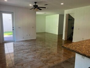 9555 Phipps Ln in Wellington, FL - Building Photo - Building Photo