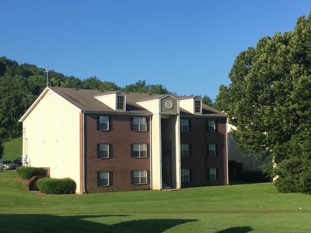 Creekside Apartments in Pulaski, TN - Building Photo