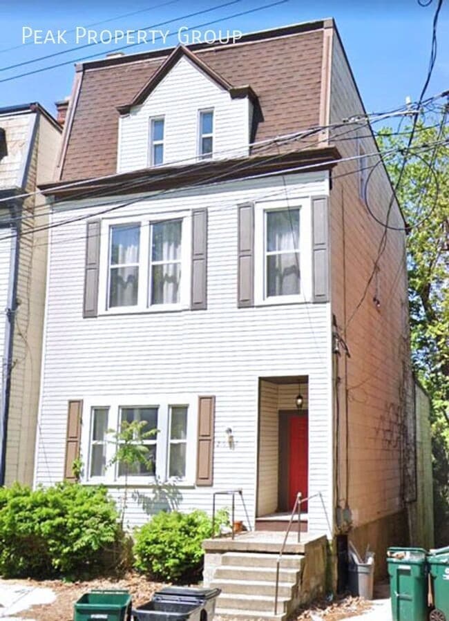 property at 2667 Bellevue Ave