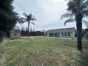 3316 W Wren Ave in Visalia, CA - Building Photo - Building Photo