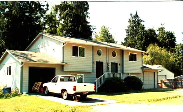 7210 SE 142nd Dr in Snohomish, WA - Foto de edificio