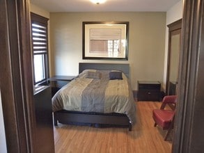 1764 N High St, Unit B in Columbus, OH - Building Photo - Building Photo