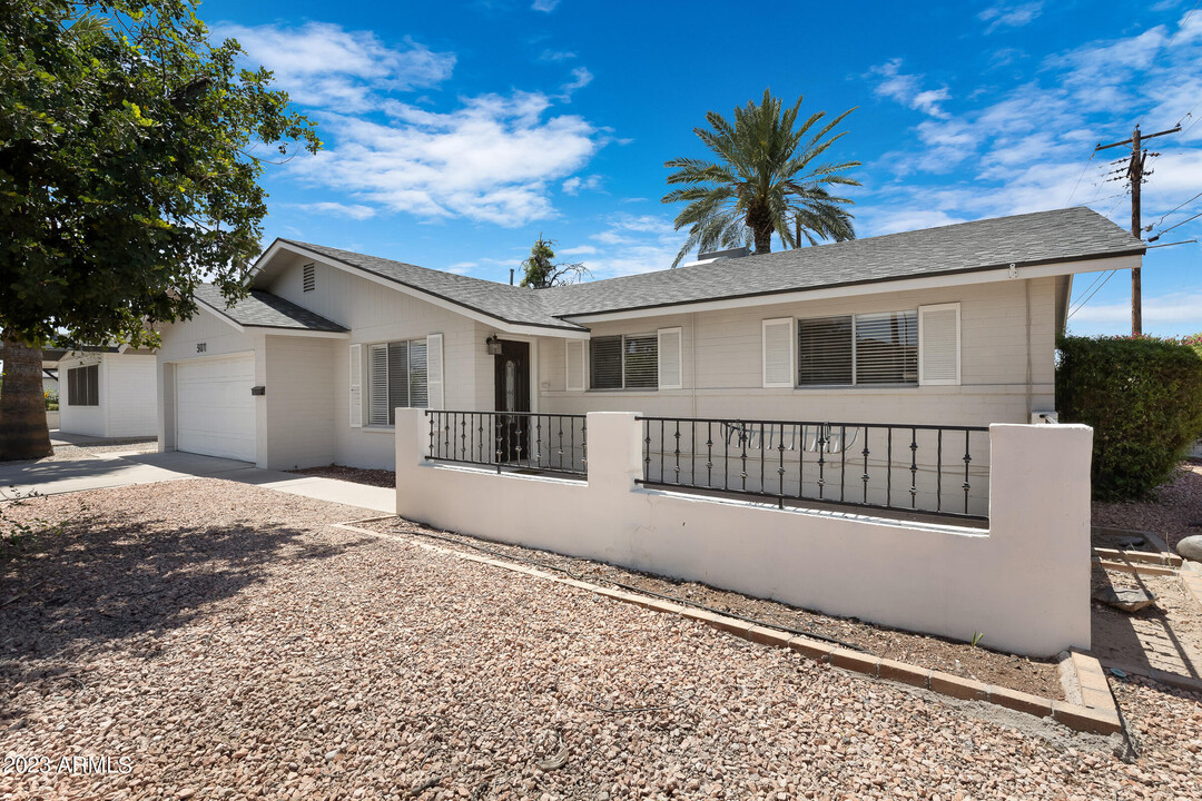 301 E Hermosa Dr in Tempe, AZ - Building Photo