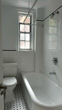 117 W 13th St in New York, NY - Building Photo - Building Photo