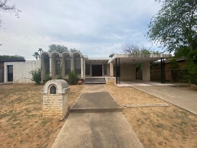 2010 Guerrero St in Laredo, TX - Foto de edificio