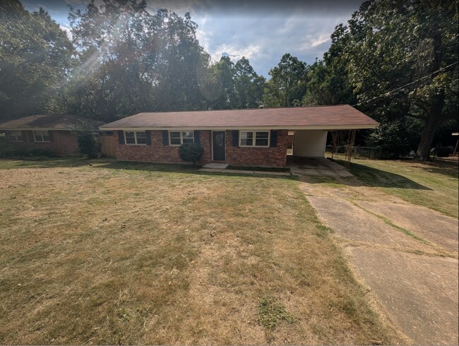 1130 Lombard Dr in Montgomery, AL - Building Photo - Building Photo