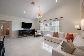 13741 Sheffield St in Wellington, FL - Building Photo - Building Photo