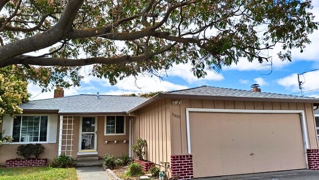 35885 Adobe Dr in Fremont, CA - Building Photo - Building Photo