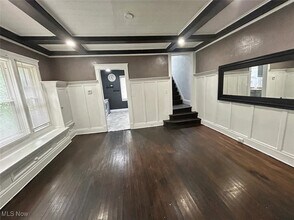 9104 Parkgate Ave in Cleveland, OH - Building Photo - Building Photo