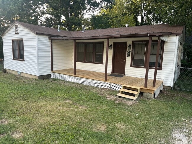 property at 224 E Velma Ave
