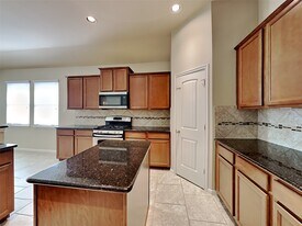 7446 Durango Creek Dr in Magnolia, TX - Building Photo