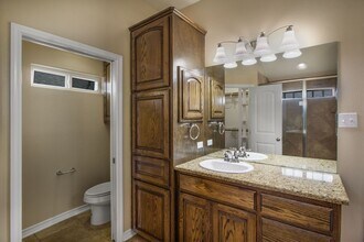 3825 Kangaroo Ct in Corpus Christi, TX - Foto de edificio - Building Photo