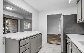 12311 Braxfield Ct in Rockville, MD - Building Photo - Building Photo