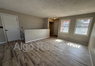 8233 Douglas Ln N in Brooklyn Park, MN - Building Photo - Building Photo