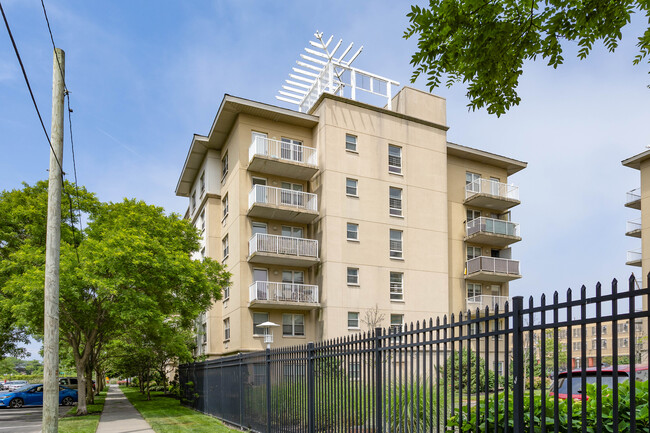 The Coral House in Rockaway Beach, NY - Building Photo - Building Photo