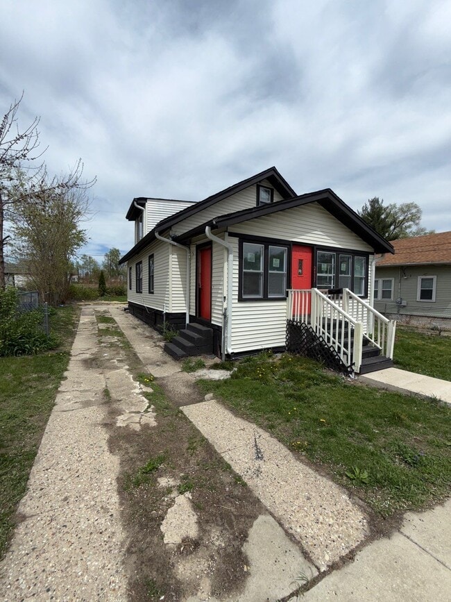 property at 2437 Elm St