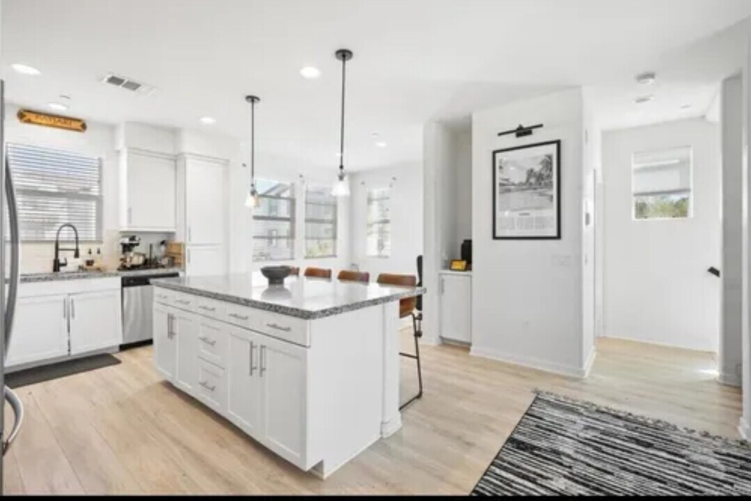 4201 Mission Ranch Way in Oceanside, CA - Building Photo