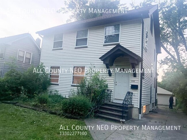 property at 3349 Altamont Rd
