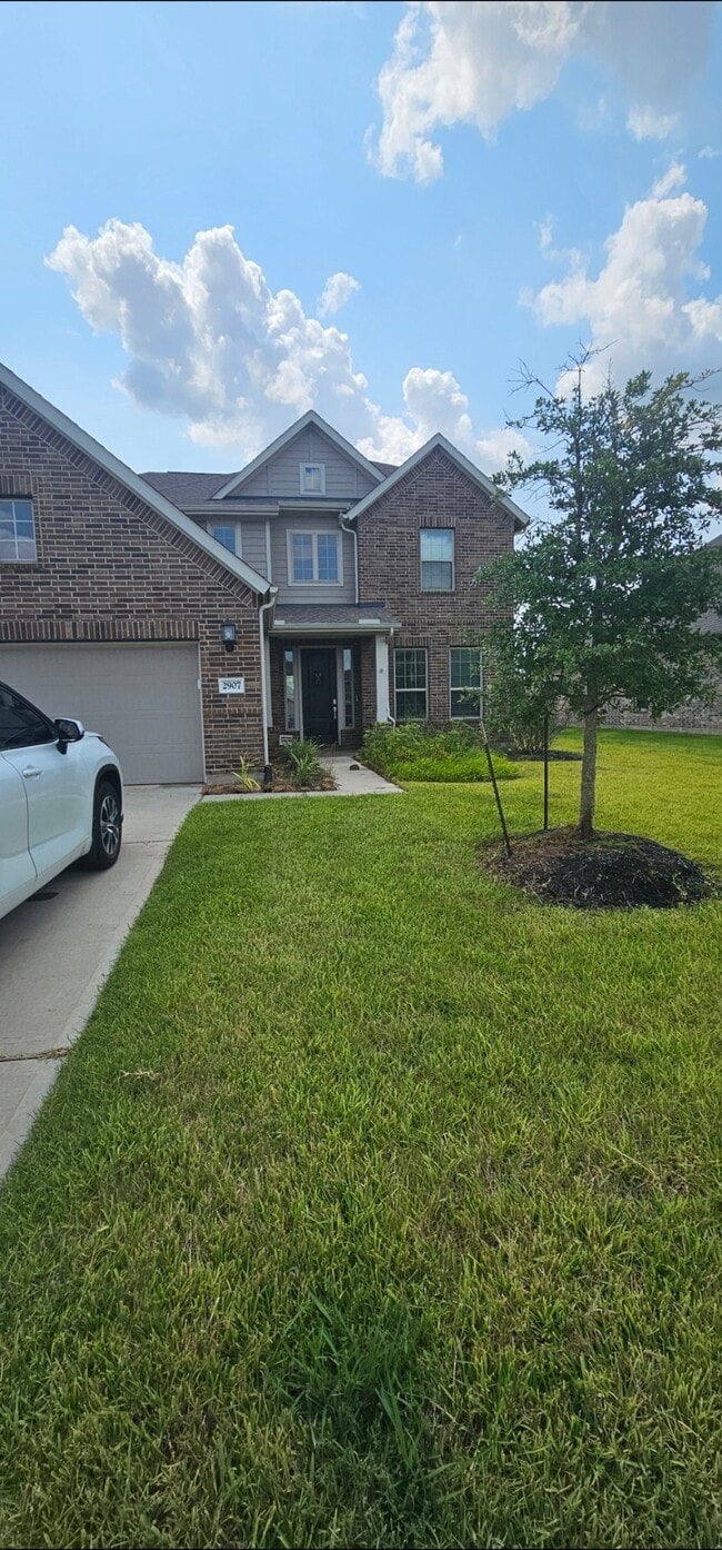 property at 2907 Velda May Dr