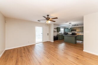 13111 Southton Run in San Antonio, TX - Foto de edificio - Building Photo