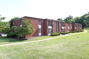 Forest Park in Rocky Hill, CT - Building Photo