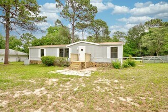 4555 S Leisure Blvd in Lecanto, FL - Foto de edificio - Building Photo