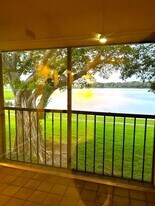 2900 Olivewood Terrace in Boca Raton, FL - Building Photo