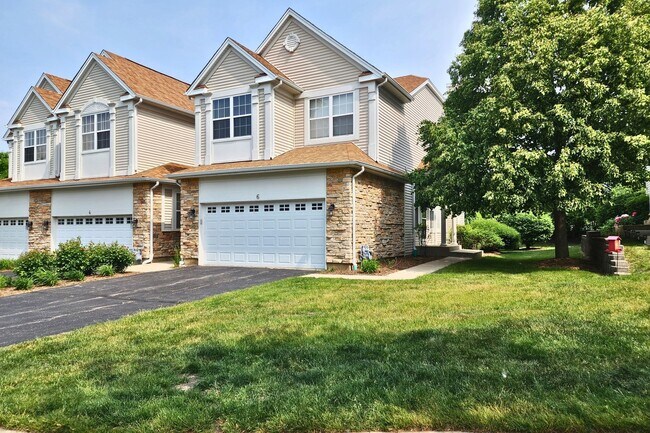 6 Clara Ct in Algonquin, IL - Building Photo - Building Photo