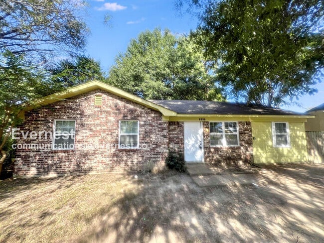 property at 6335 Southbridge Dr