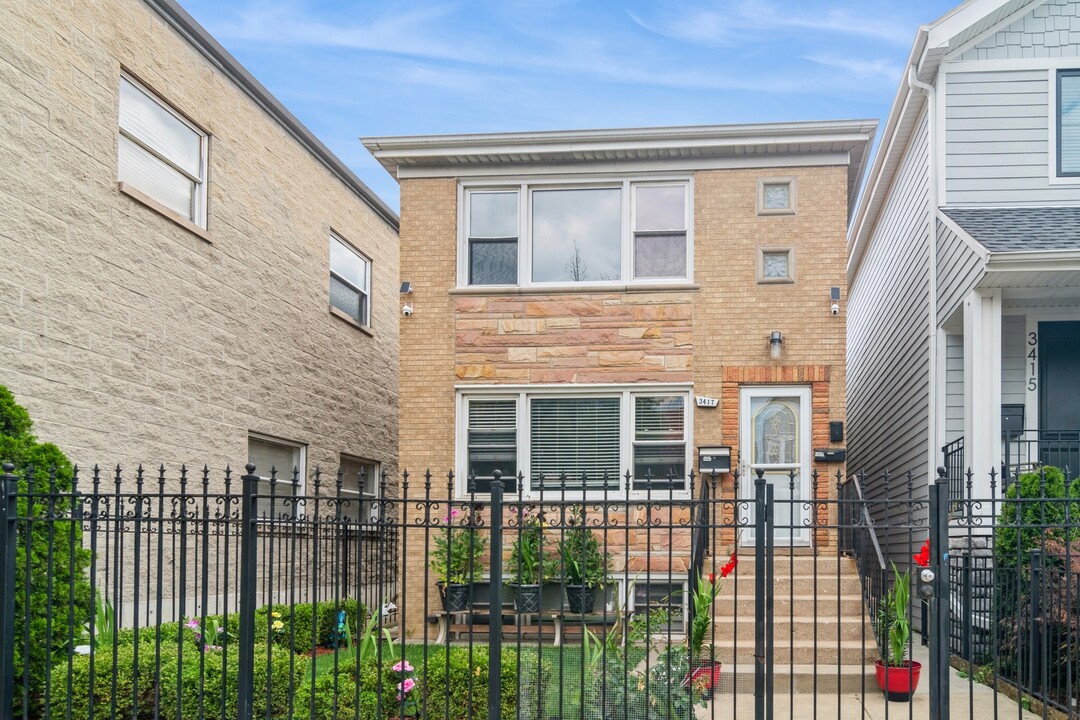 3417 N Damen Ave in Chicago, IL - Building Photo