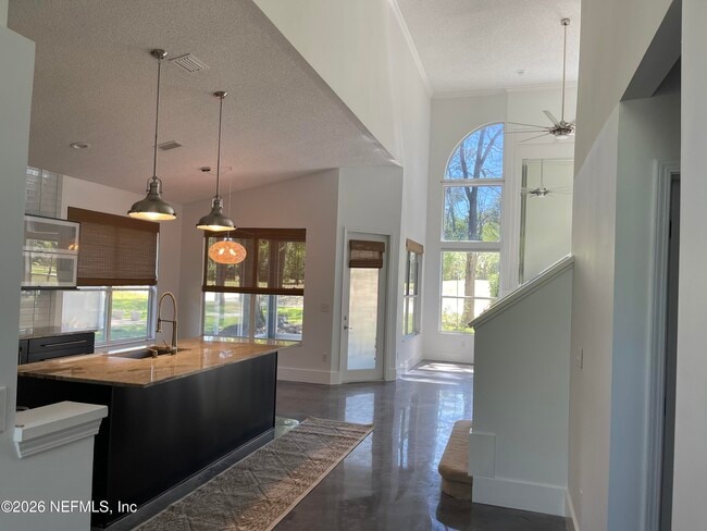 3996 Richmond Park Dr E in Jacksonville, FL - Building Photo - Building Photo