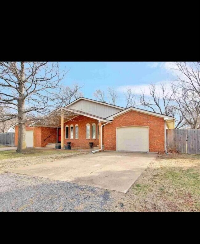 702 S Taylor St Rentals in Douglass, KS