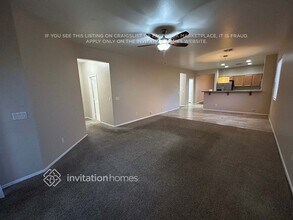 6805 S 70th Dr in Phoenix, AZ - Foto de edificio - Building Photo