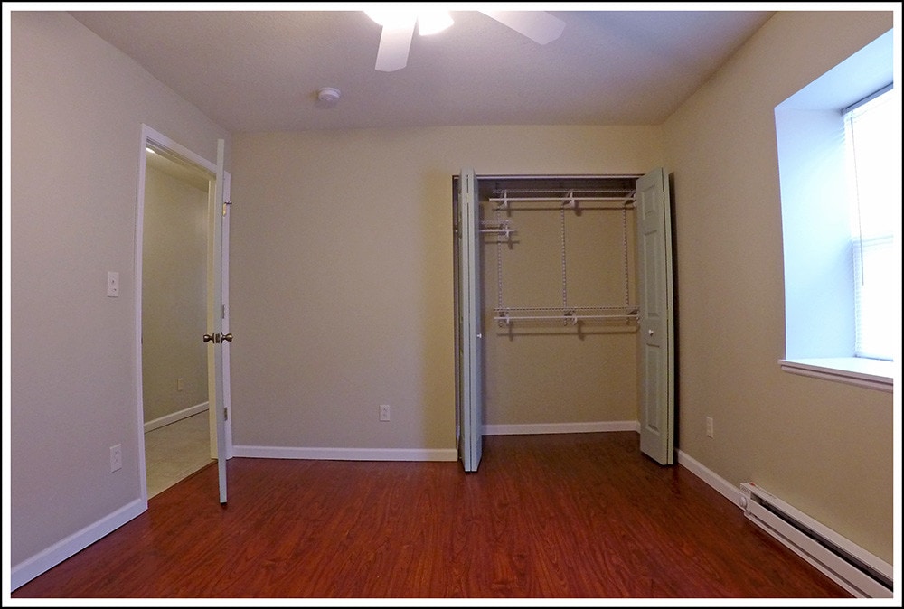 518 Main St, Unit D in Saegertown, PA - Building Photo