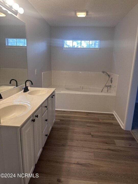 2802 Mulberry Ln-Unit -F in Greenville, NC - Foto de edificio