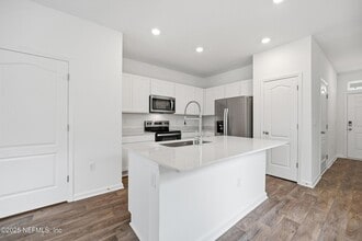 5663 Coppers Edge Ln in Jacksonville, FL - Foto de edificio - Building Photo