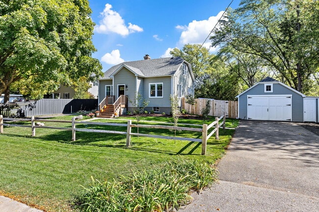 property at 639 Cumnor Ave