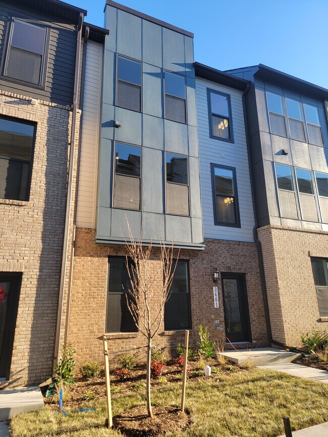 2461 Liberty Loop Rentals in Oak Hill, VA