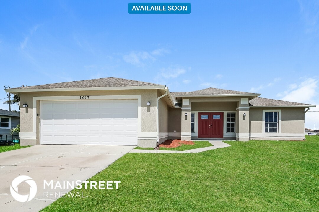 1617 NE 2nd Ave in Cape Coral, FL - Building Photo