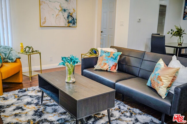 4308 Leimert Blvd in Los Angeles, CA - Building Photo - Building Photo